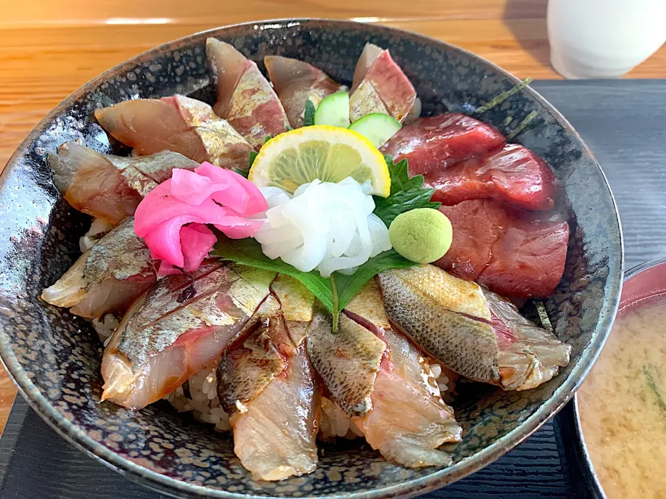 海鮮丼|ぶりっとさん