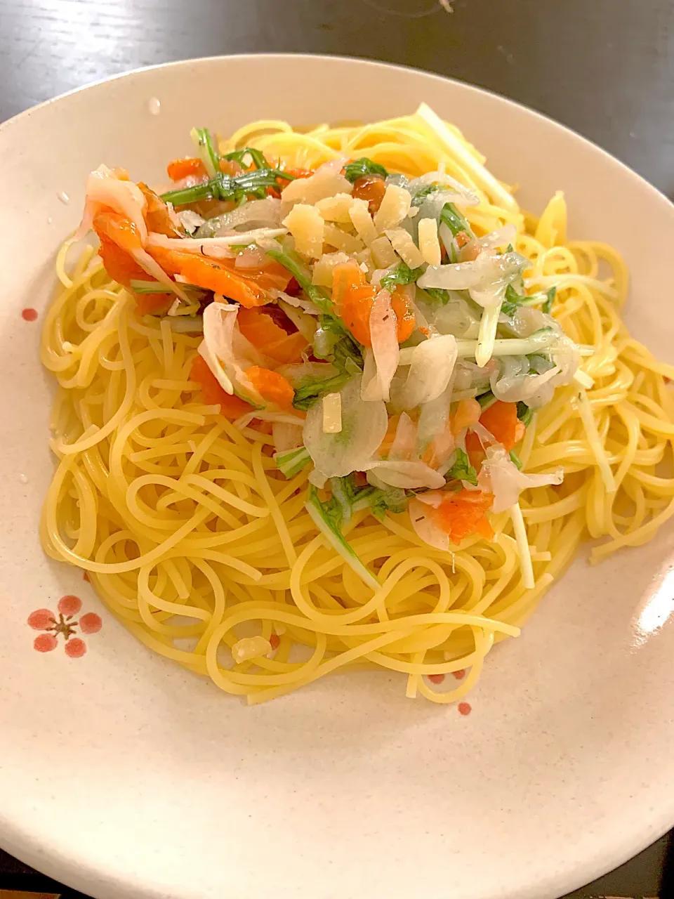 スモークサーモンとチーズの冷製パスタ|Erica♡さん