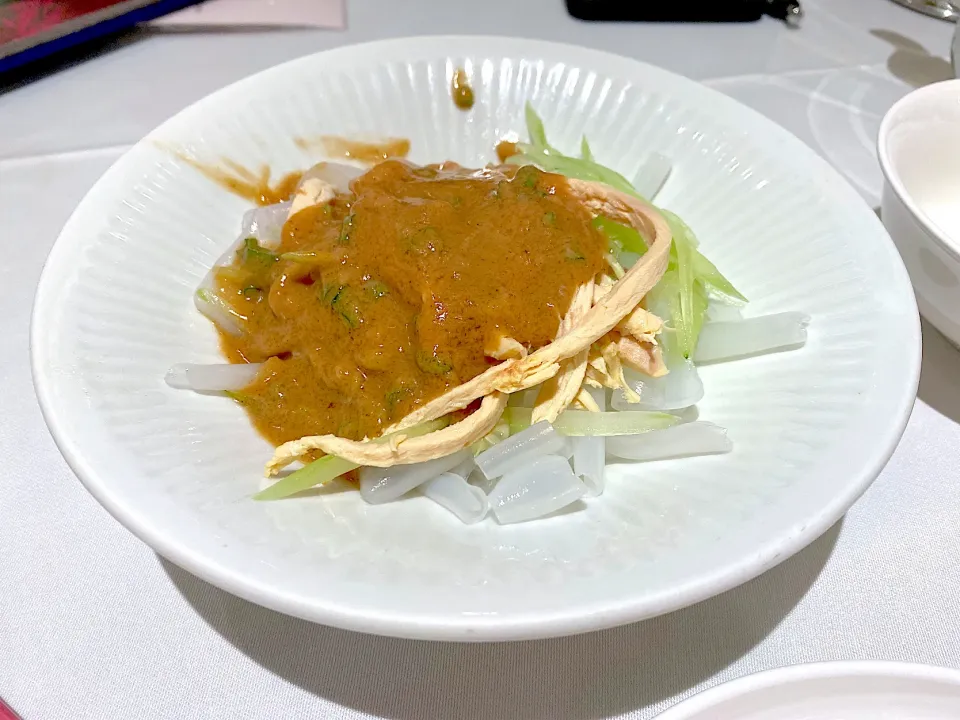 Shredded chicken and vermicelli in sesame sauce|skyblueさん