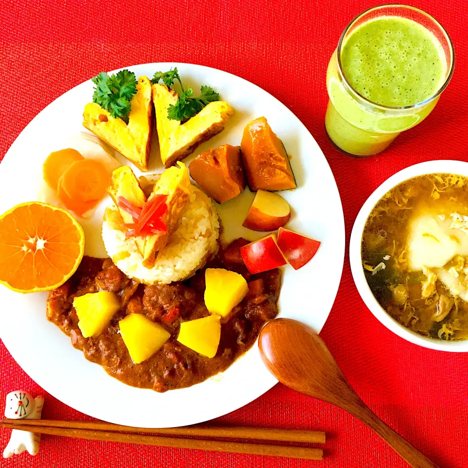 朝スパイスチキンカレー🍛パイナップル🍍乗っけ😋きんぴら大根ご飯に💖卵焼き^_^😋元気な高齢者の朝ごはん笑笑💪|HAMI69さん