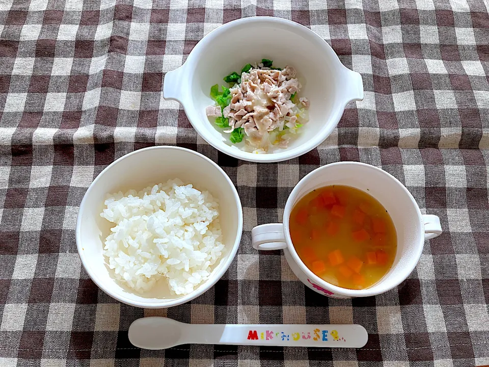 【離乳食】豚しゃぶとゆで野菜（ごまドレッシング）、にんじんのお味噌汁、ごはん|sayaさん