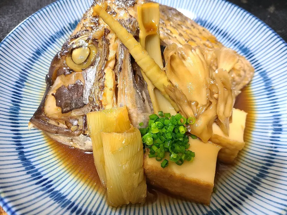 鯛の兜煮☆#和食#煮物#つまみ#魚料理|けんさん