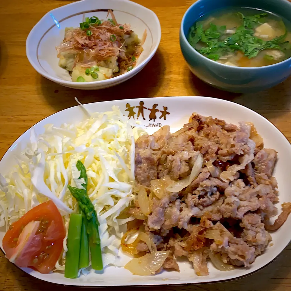 豚こま味噌生姜焼きと、焼き茄子と、南瓜とえのきと豆腐の味噌汁|もえさん