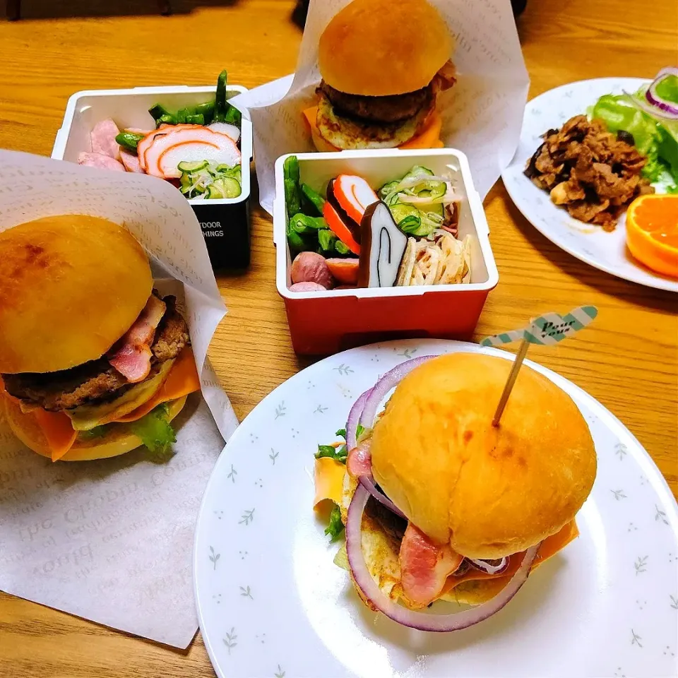 Snapdishの料理写真:『ハンバーガー🍔お弁当』|seri-chanさん