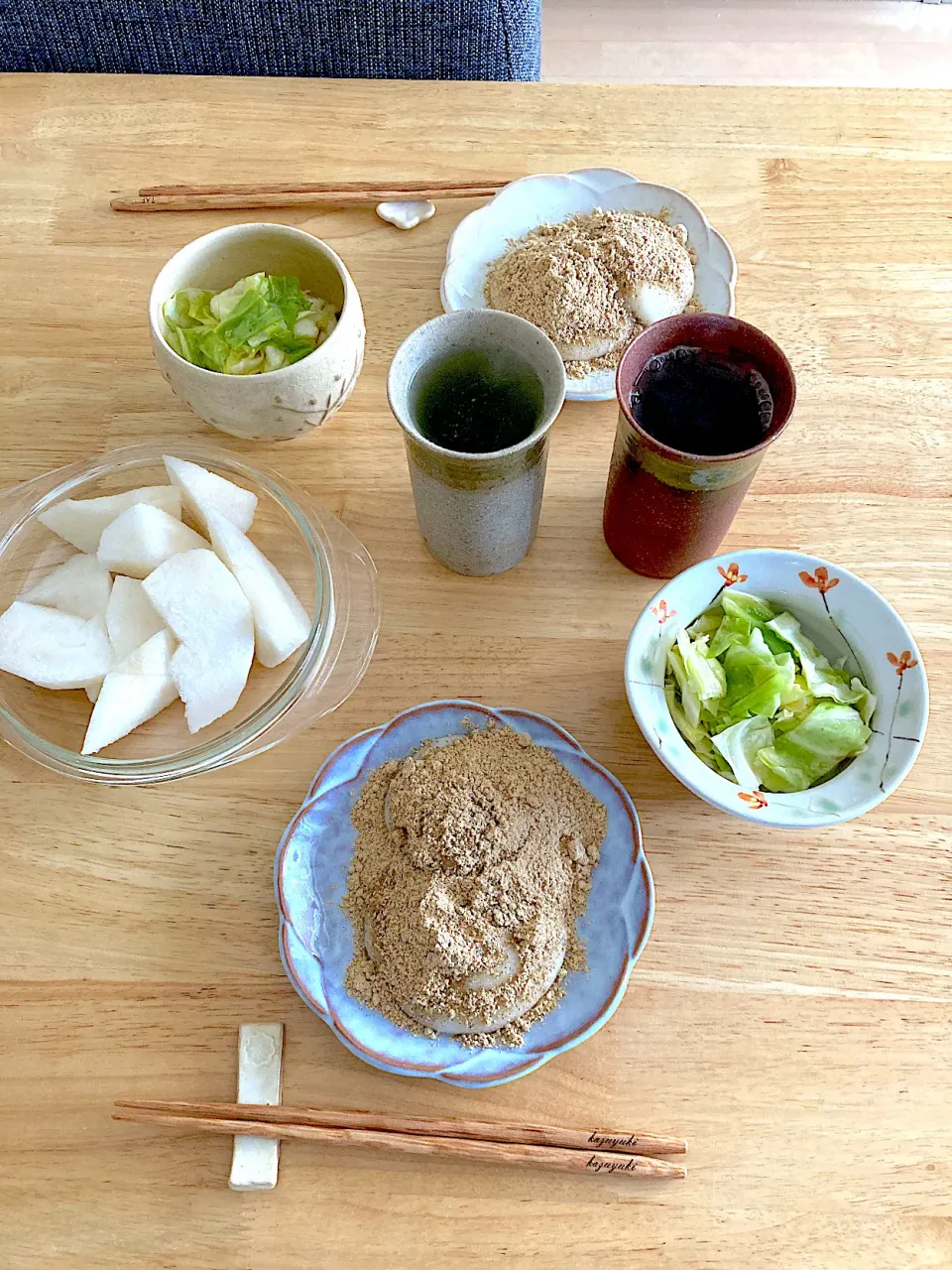 ホームベーカリーつきたてお持ちで黒大豆きな粉餅、キャベツのマリネ、荒尾梨。+ﾟ(人'v｀*)大好き☆ﾟ+。|さくたえさん