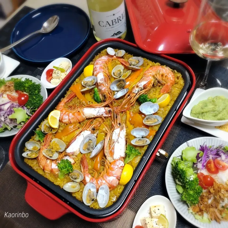 Snapdishの料理写真:週末家飲み パエリア🥘|Kaorinboさん