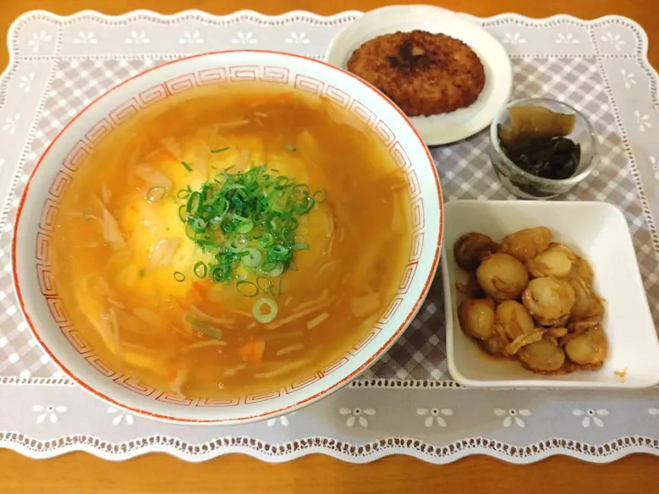 Snapdishの料理写真:☆天津飯
☆ベビーホタテバター醤油
☆コロッケ
☆野沢菜漬|chikakoさん