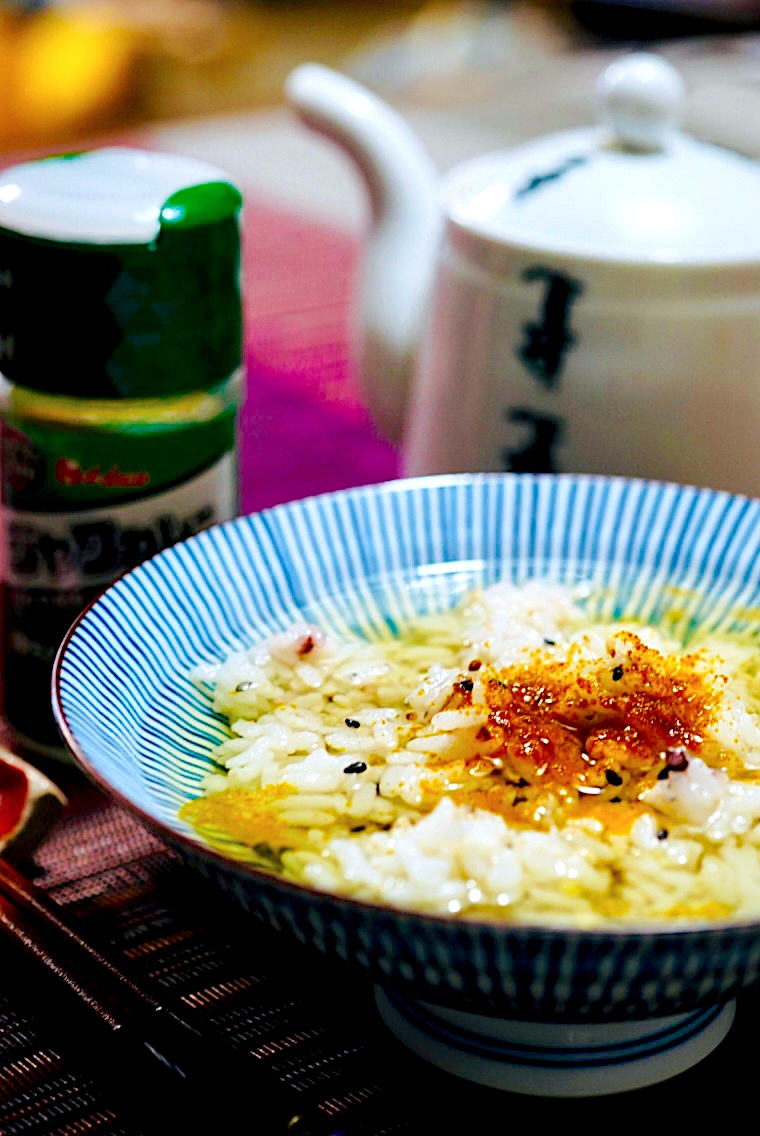 カレーパウダーふりふりでお茶漬けサラサラ美味しいよ❣️😋✨💛