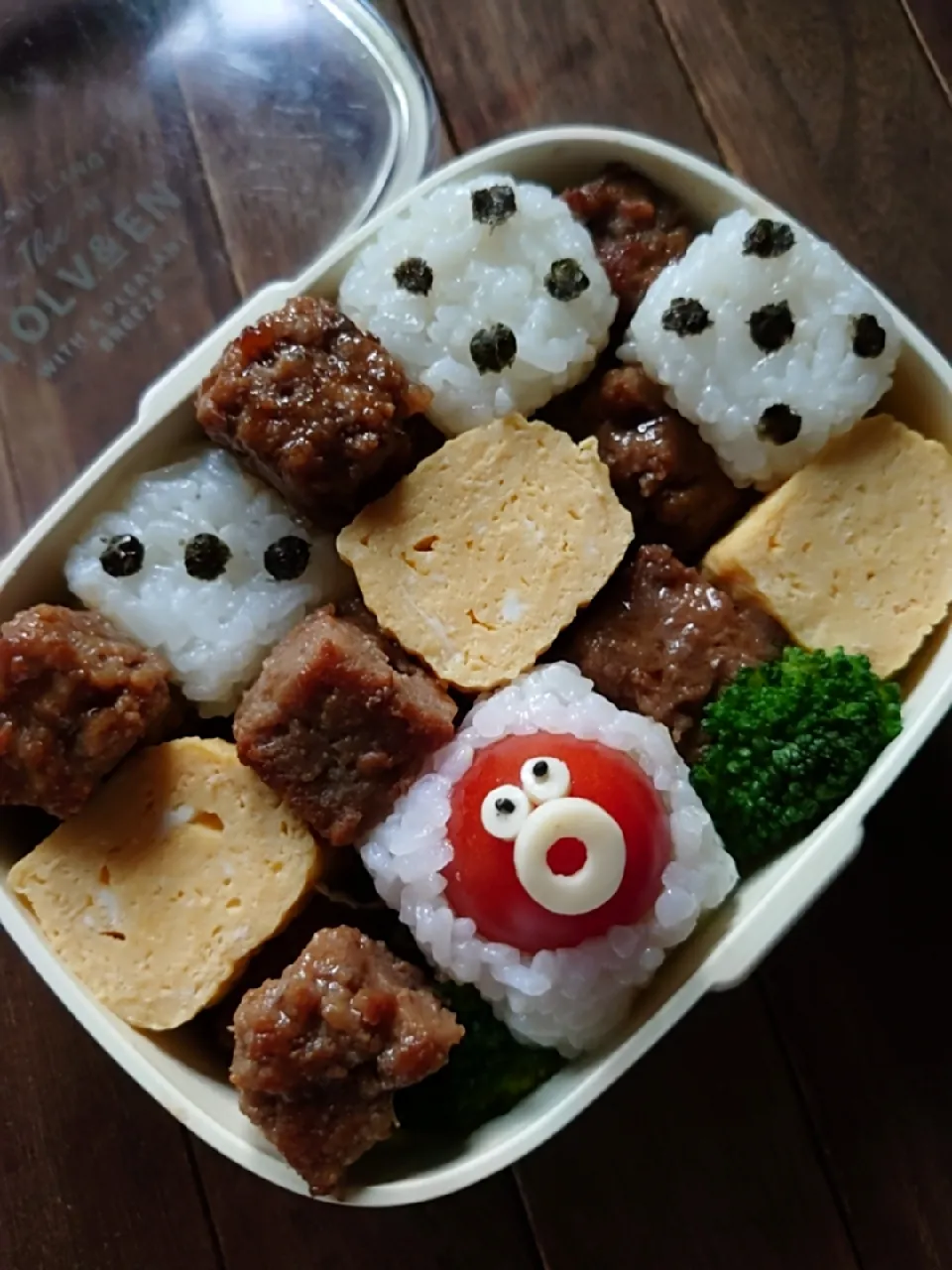 漢の…長女用🍱サイコロおにぎり付きサイコロステーキ弁当|ᵏᵒᵘさん