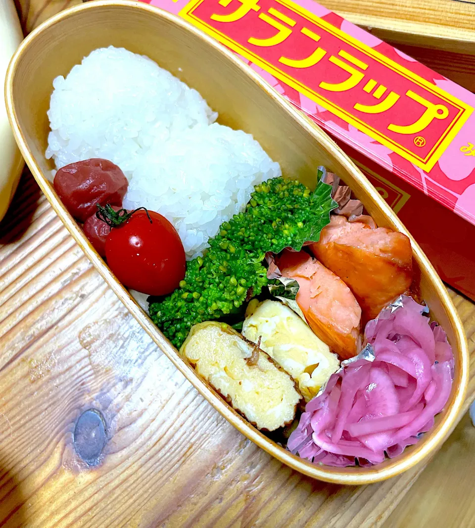 Snapdishの料理写真:今日のおむすび弁当🍙🍙|misakoさん