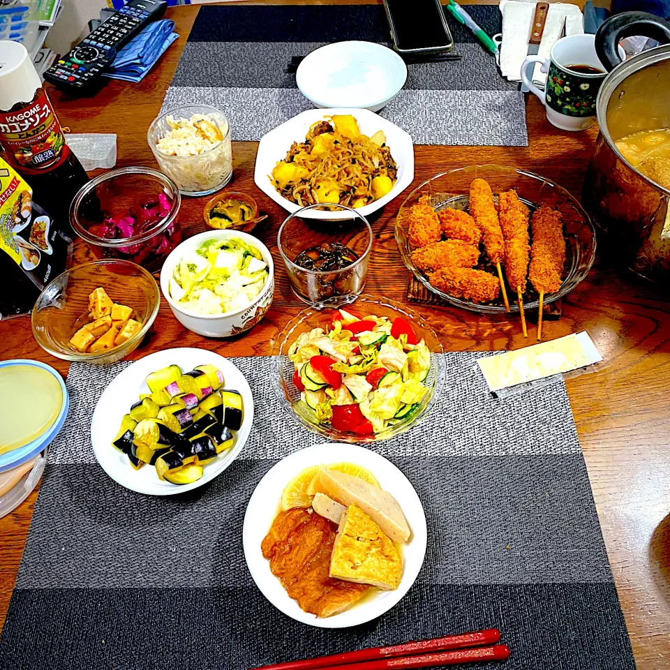 Snapdishの料理写真:肉じゃが、おでん、カキフライ、串カツ、塩ナス、常備菜、漬物|yakinasuさん