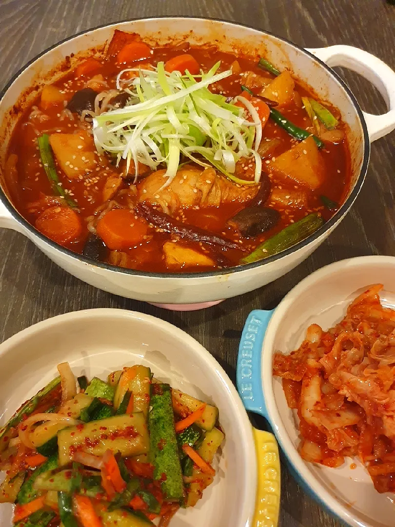 It is Korean dish again today. Jjimdak (korean braised chicken)|YCさん