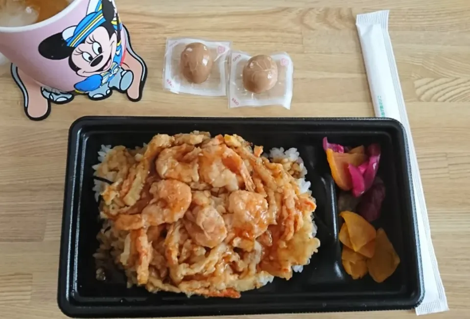 かき揚げ弁当280円
味付うずらのたまご|しまだ ちえこさん