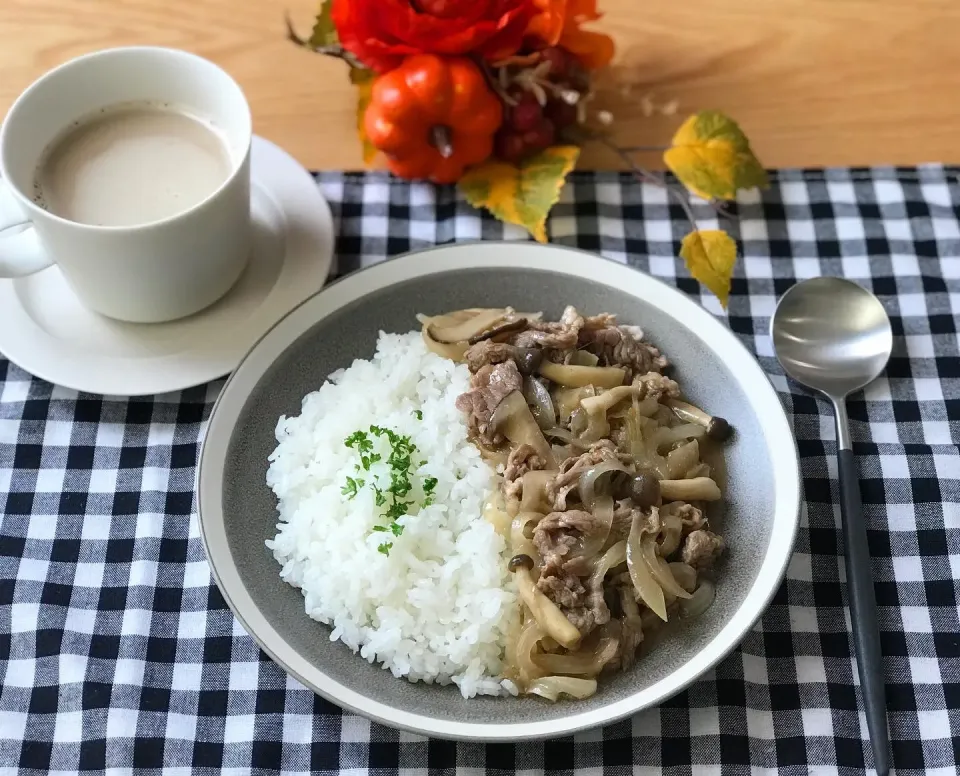 ビーフストロガノフ🥄|てんのすけさん