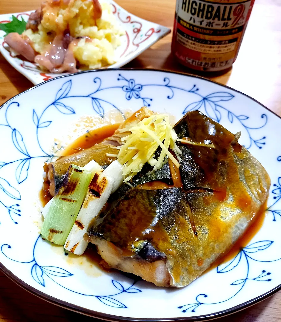 Snapdishの料理写真:魚料理が苦手な私のさばの味噌煮|ナオミさん