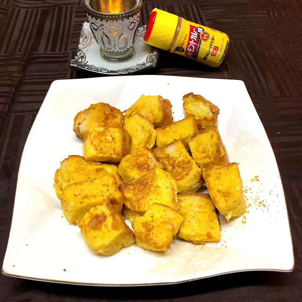 フレンチトースト🍞カレーパウダー|henryさん