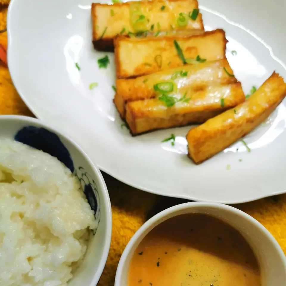 うまかばい術後定食🍻

厚揚げのチーズ焼き
海老のビスク
お粥|ペンギンさん