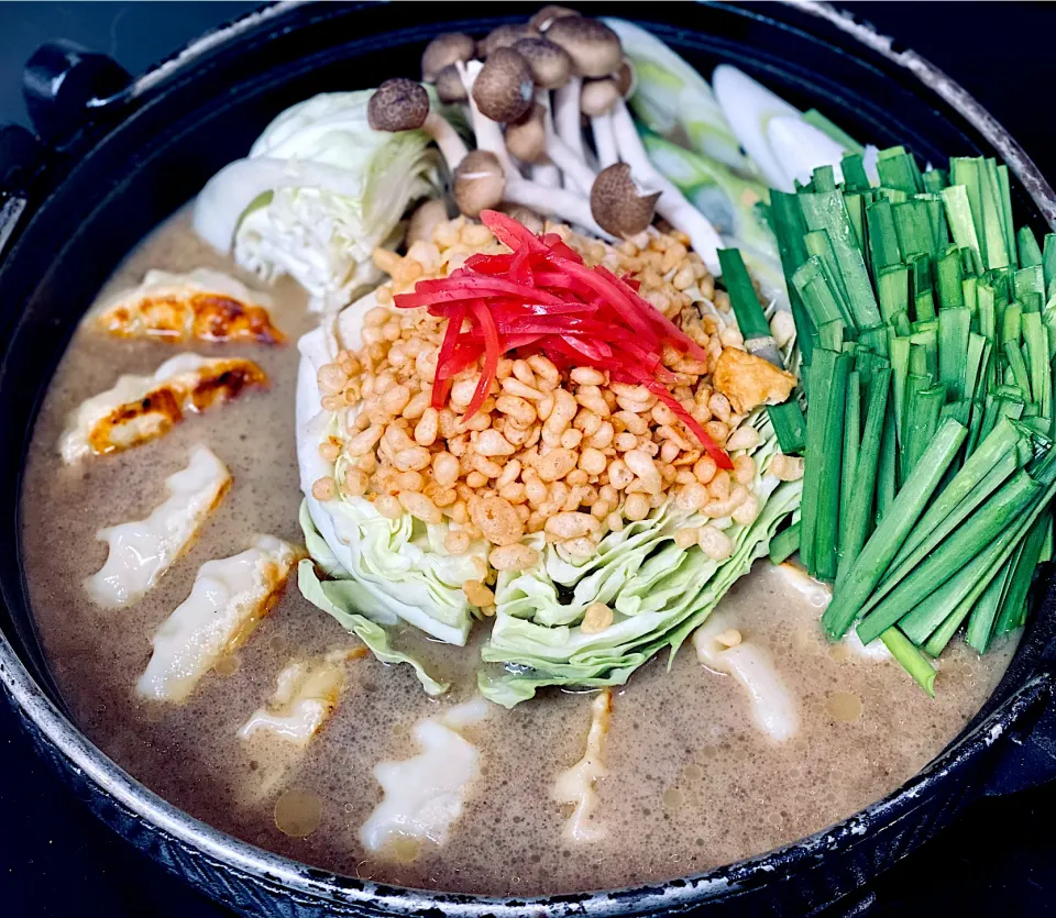 貧相な焼餃子鍋🍲|にゃあ（芸名）さん