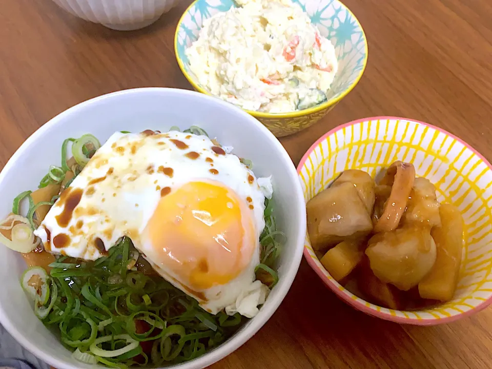 ネギチャーシュー丼、イカと里芋の煮物、ポテトサラダ|aico☆さん