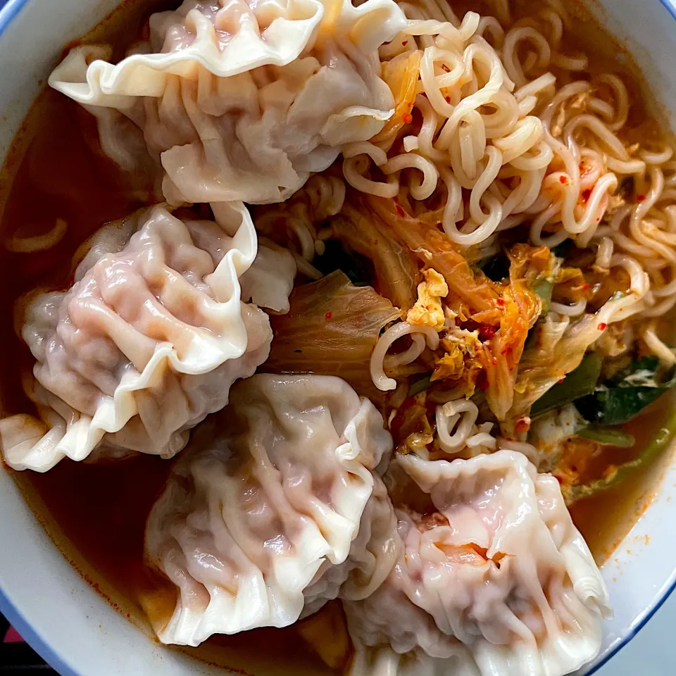 Snapdishの料理写真:Kimchi dumpling in kimchi noodle soup|Ong Sor Fernさん