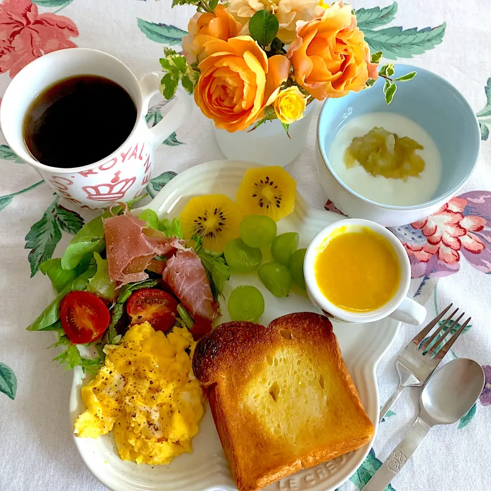 Snapdishの料理写真:🌼花とモーニングプレート🌼|あっちゃんさん