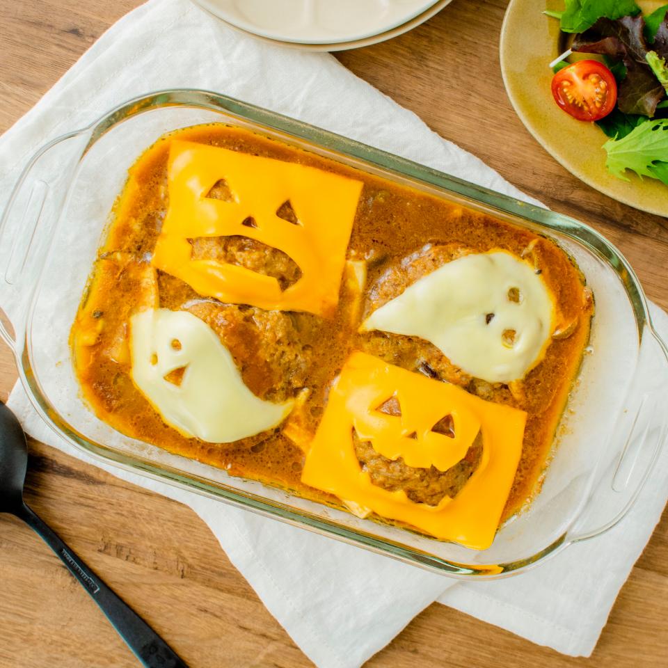 液体塩こうじで♪レンジで出来る♪カレー煮込みチーズハンバーグ♪