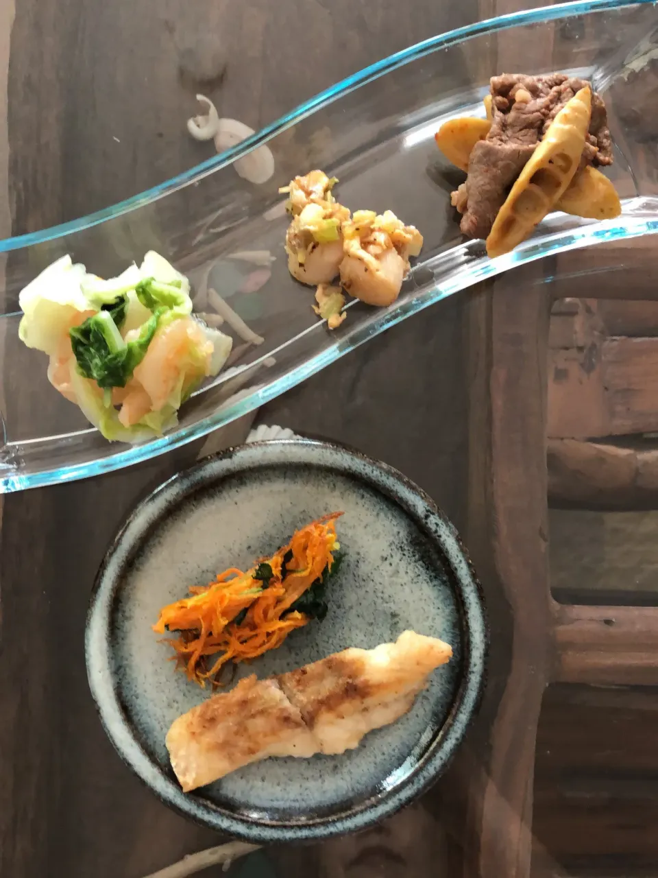 Snapdishの料理写真:海老と白菜の塩炒め　海老卵炒め　牛肉、大根、筍甘辛煮　スズキのソテー　人参かき揚げ|Kumi_loveさん