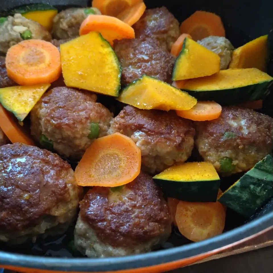 蒸しハンバーグ　カレーパウダー活用|とだともさん