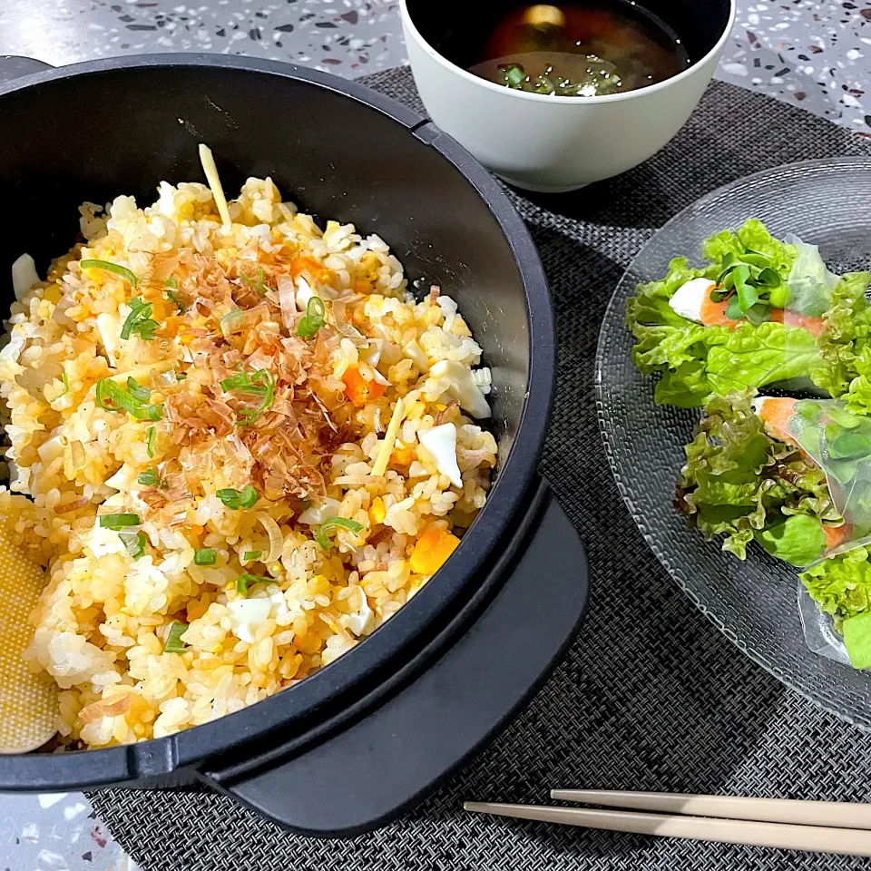 薬味と茹で卵の混ぜご飯|AKUBI*:ஐ(●˘͈ ᵕ˘͈)さん