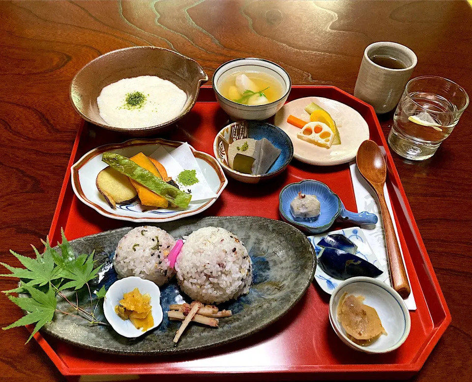 ご縁の野菜と地蔵とろろ膳|じょんさん