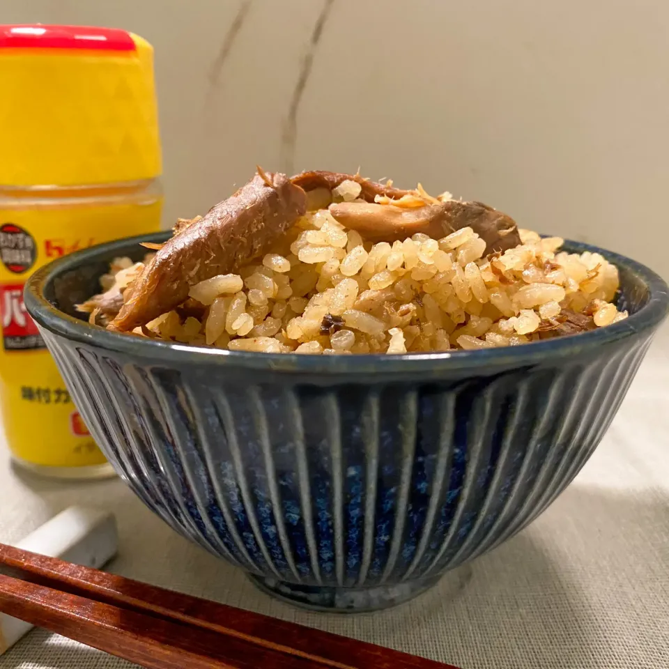 Snapdishの料理写真:サバ味噌カレー炊き込みごはん|ぶりてりあさん