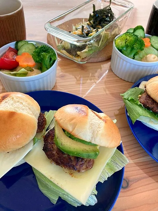 ハンバーガー🍔ランチ😋🍴|sa-さん