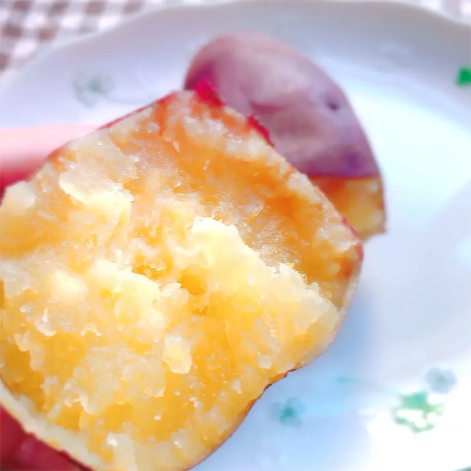 Snapdishの料理写真:炊飯器でさつまいも🍠|ぁゃ🍃さん