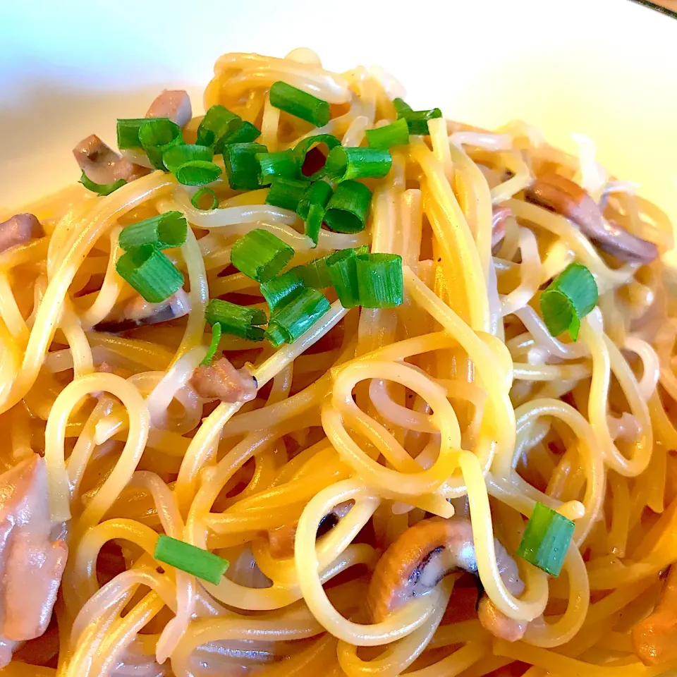 Snapdishの料理写真:塩辛と牛乳のパスタ|almostblackさん