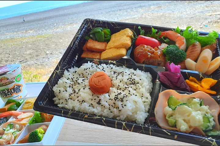 日の丸🇯🇵幕の内弁当🍱|びせんさん