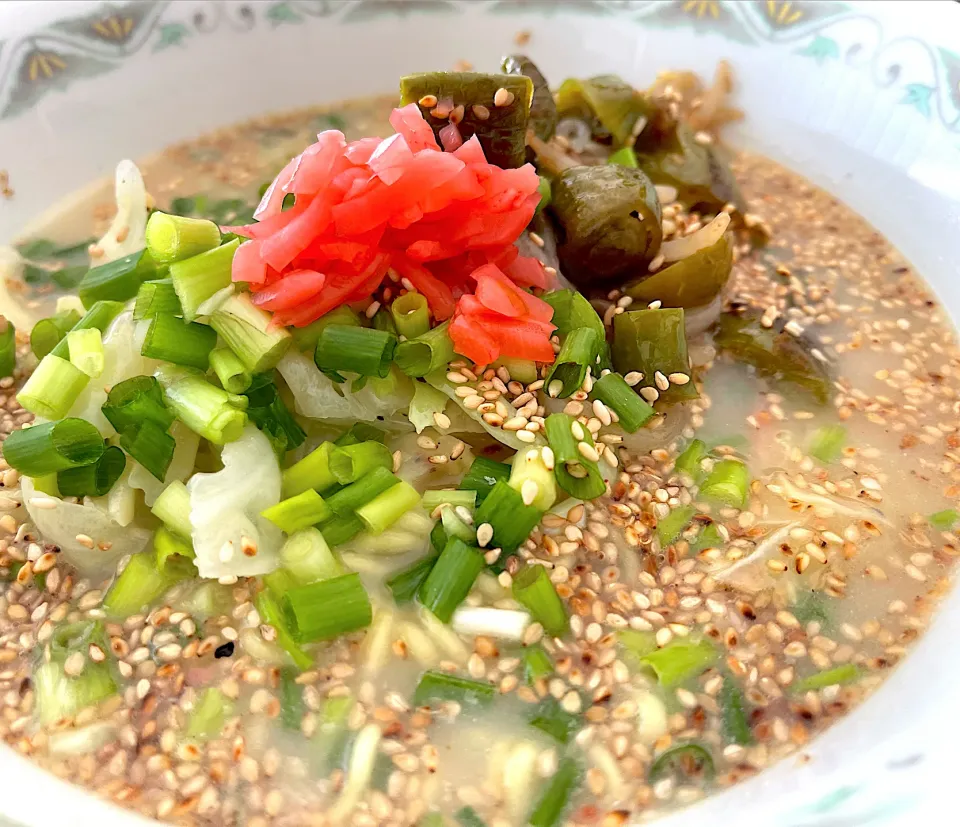 塩豚骨ラーメン🍜 (๑˃̵ᴗ˂̵)و|bamazooさん