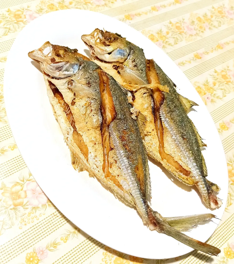 Fried yellowtail fish with salt|🌿Veerapan Mu🌿さん