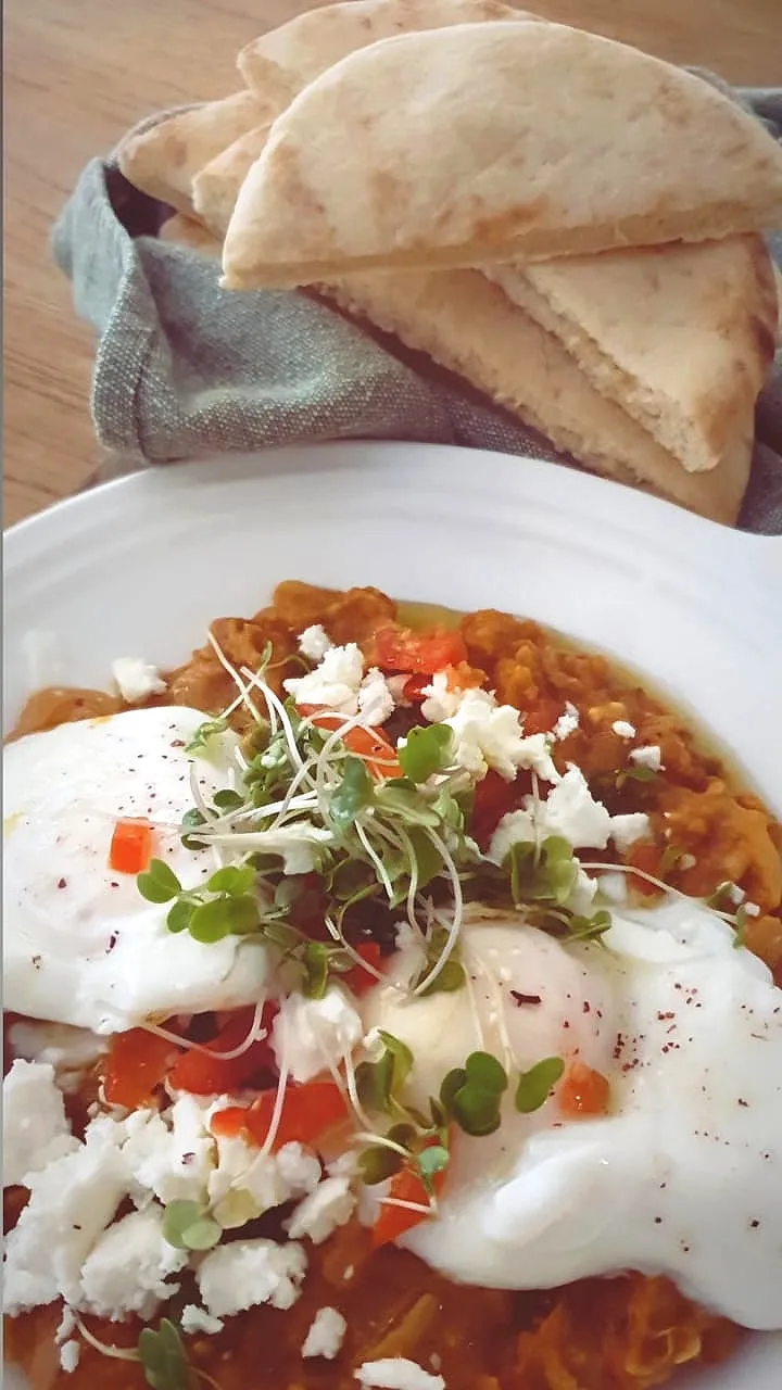 Happy Sunday! Ful medames with feta and eggs|YCさん