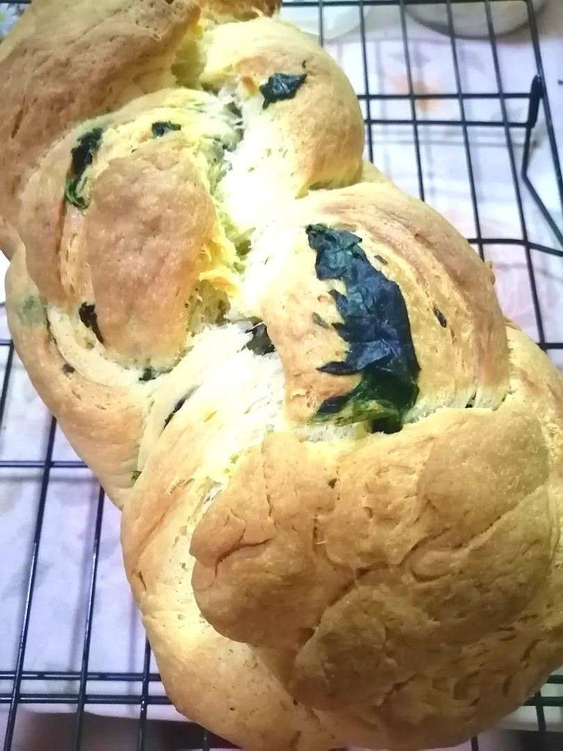 Spinach Mayonnaise truffles babka
Fb Bake.fresh.oven
IG​ Bakefreshoven​|BakeFreshOvenさん