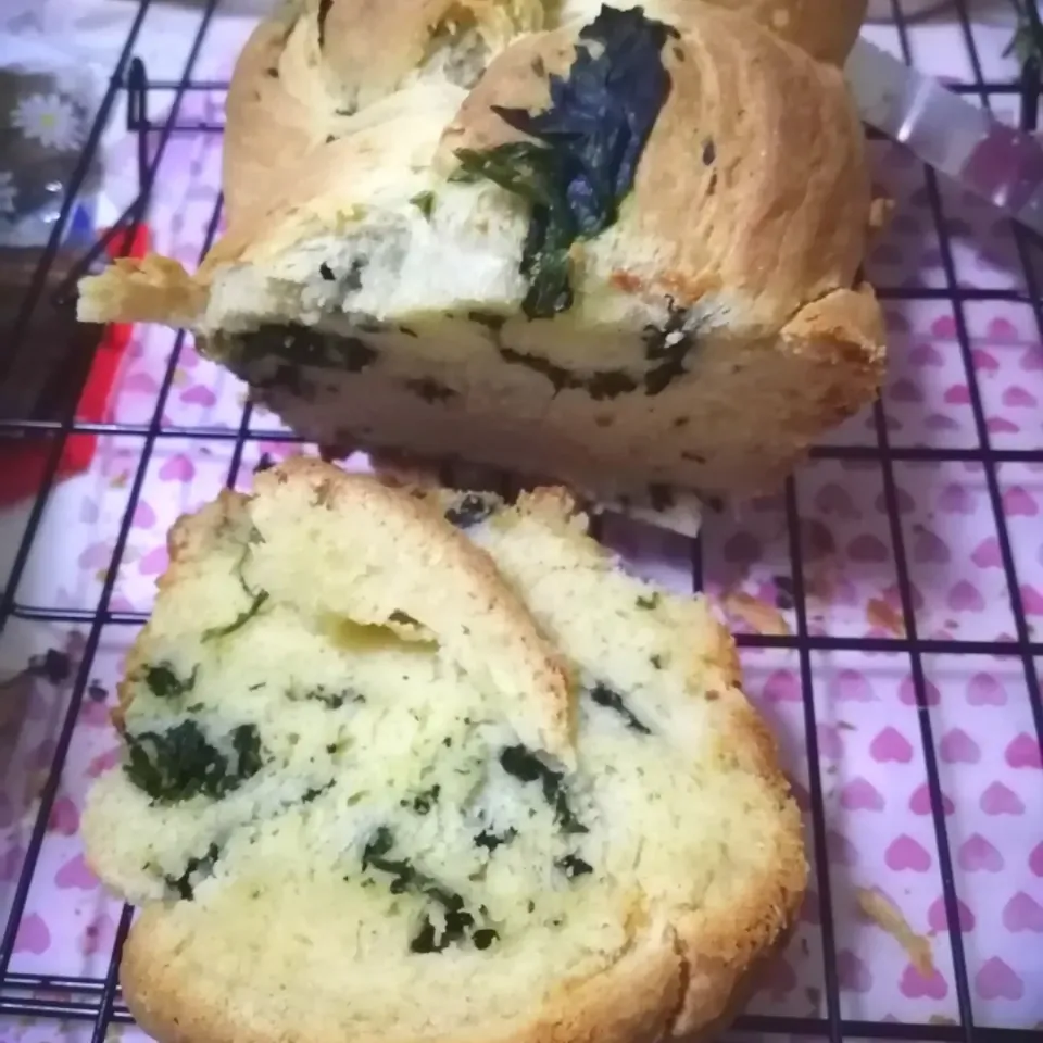 Snapdishの料理写真:Spinach Mayonnaise​ truffles babka
ขนมปังไส้ผักโขมมา​ยองเนส​เห็ด​ทรัฟเฟิล
Fb​ Bake.fresh.oven
IG​ Bakefreshoven​|BakeFreshOvenさん