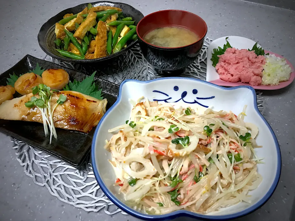 からあげビールさんの料理 【節約レシピ】ちくわともやしのピリ辛焼肉のたれマヨサラダ|バシュランさん