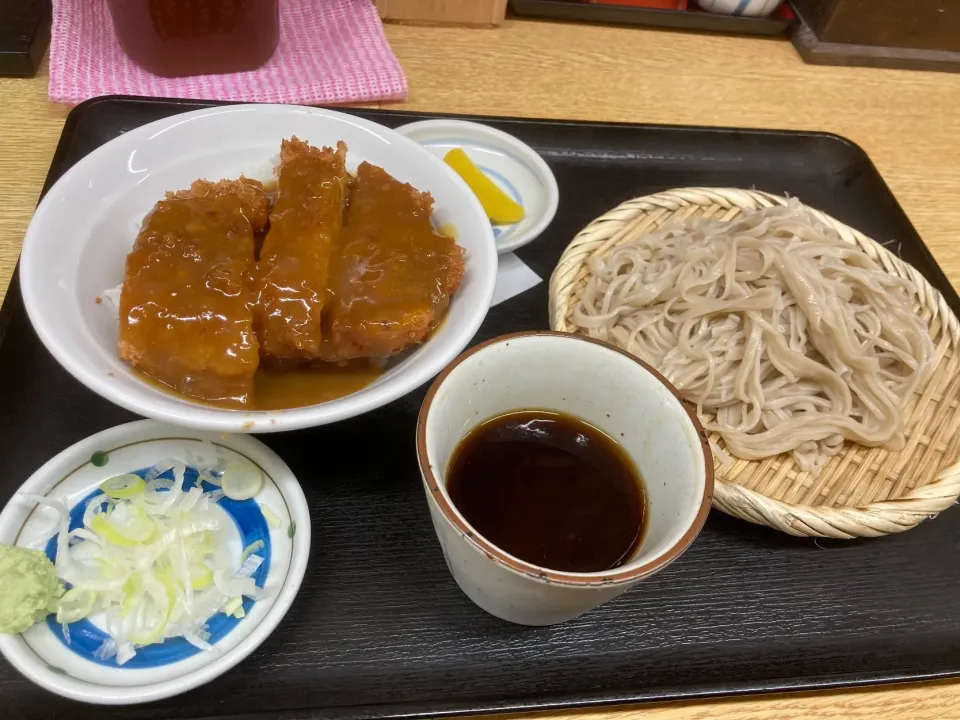 カツカレーと蕎麦のセット@丸富(人形町)|yoooochanさん