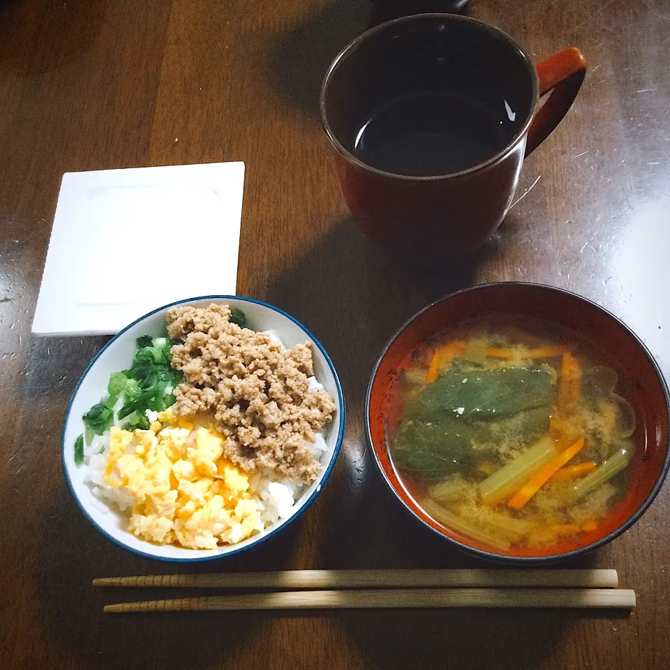 そぼろ丼|りんりんまるさん