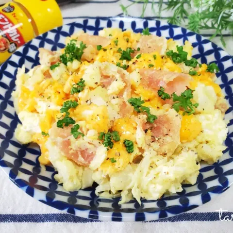 「味付カレーパウダー　バーモントカレー味」を使ってみたSnapdishの料理・レシピ写真:生ハムとクリチのカレーポテサラ🙌🥔🥗