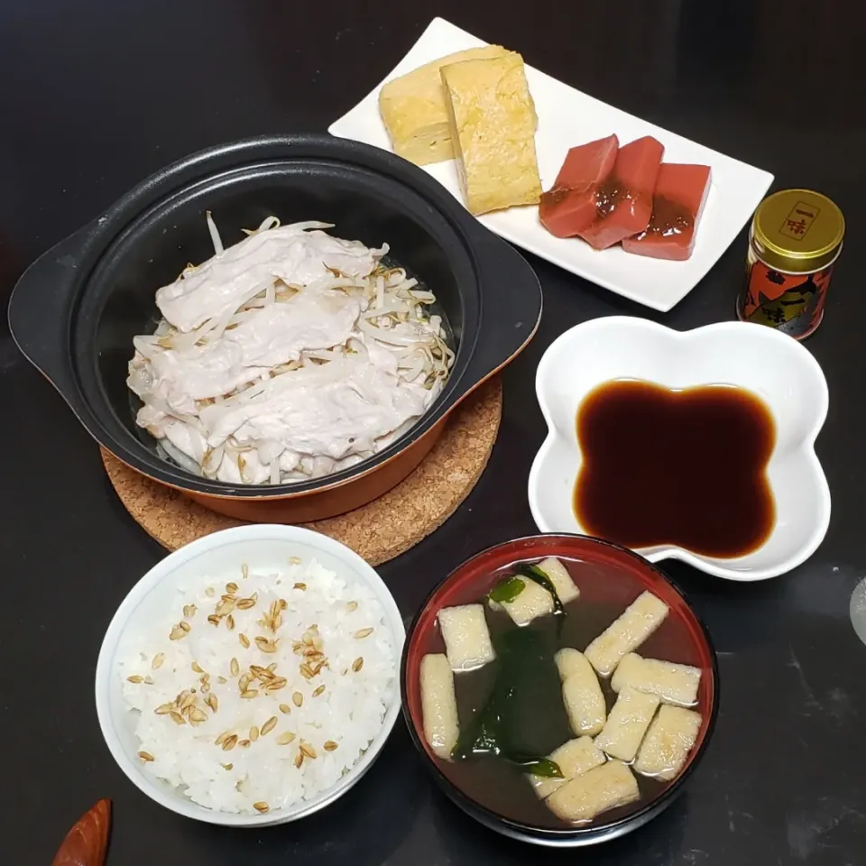 Snapdishの料理写真:豚もやし蒸し|Yukiさん