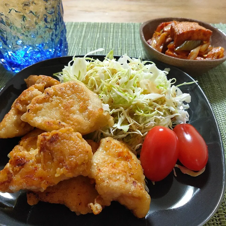 胸肉コロコロチキン（yuuさんのレシピ）
厚揚げとキムチ炒め
春雨スープ
ハイボール|ちょびんさん