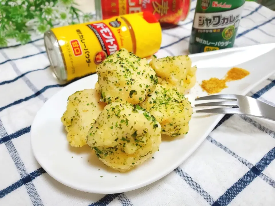 Snapdishの料理写真:シンプル!!はんぺんの天ぷらカレーパウダー添え😋|taruto⭐️さん