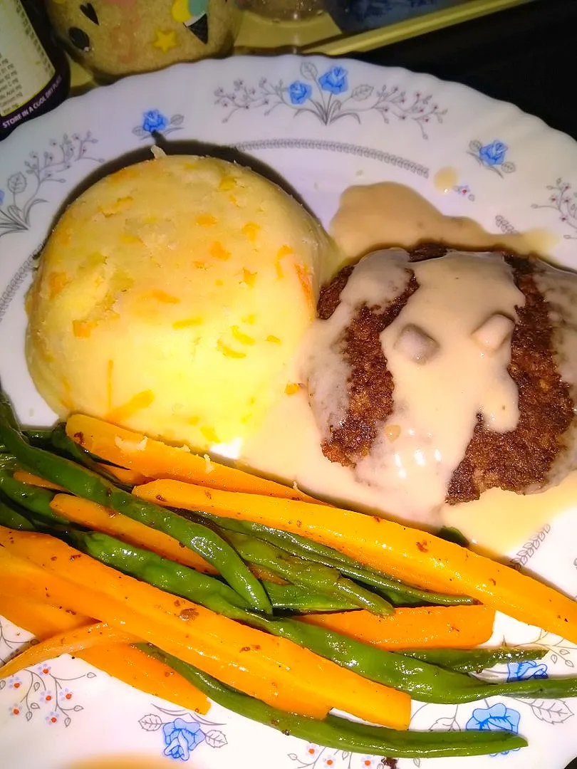 mashed potatoes beef patties|June Kathokiさん