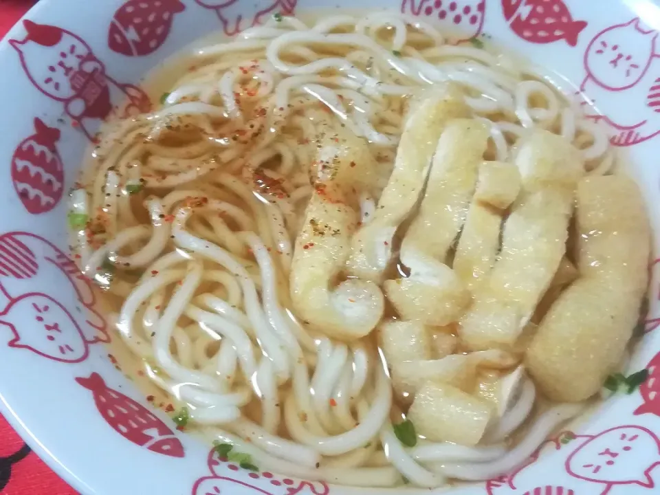 朝から、きざみ揚げのキツネうどん♪
体に染みわたる(((*´∀`*)))|深夜特急fさん