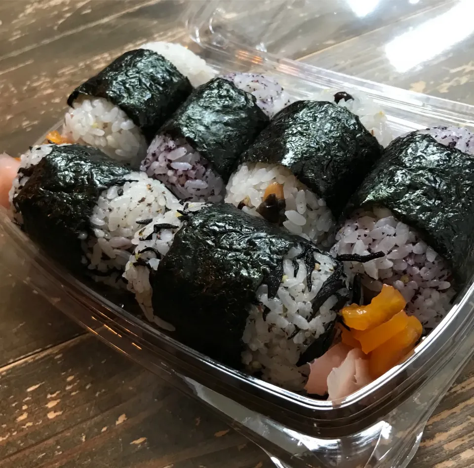 お散歩🍙弁当|koji toyodaさん